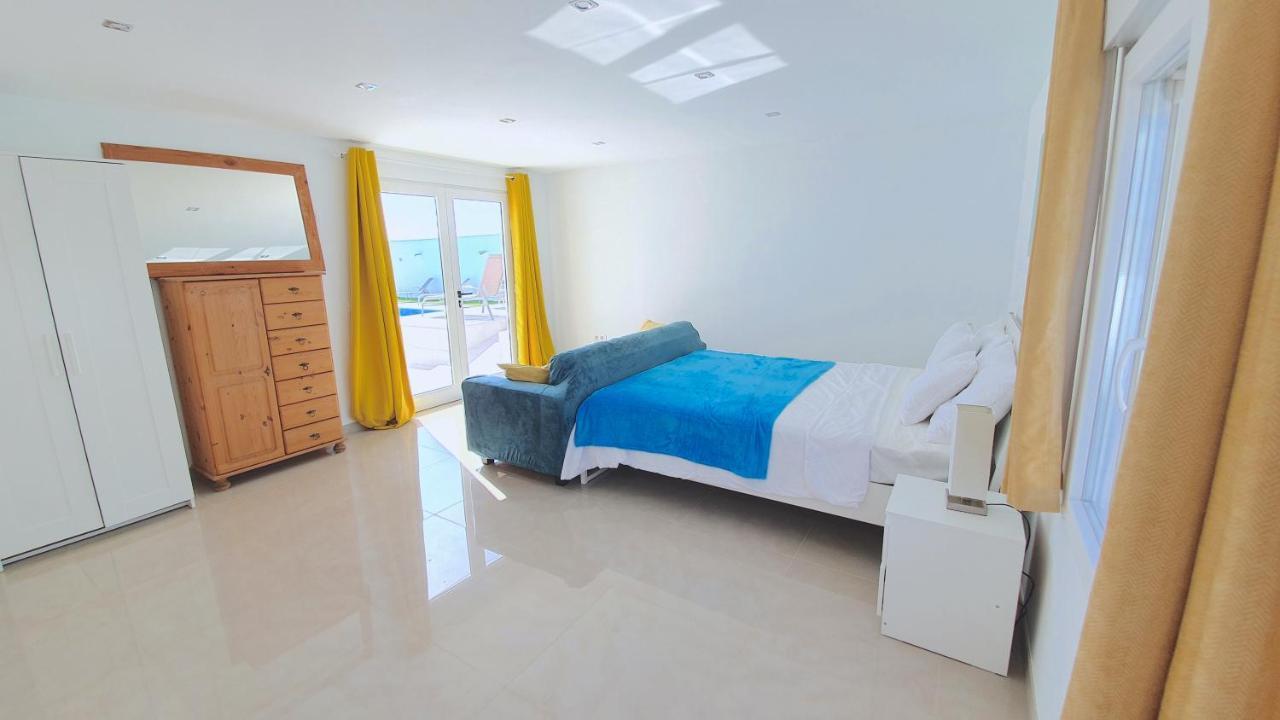 Stunning Sea View Villa With 6 Bedrooms & Heated Pool - Villa Renaissance Playa Blanca  Eksteriør bilde