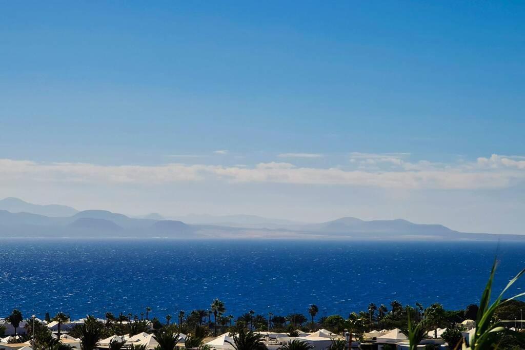 Stunning Sea View Villa With 6 Bedrooms & Heated Pool - Villa Renaissance Playa Blanca  Rom bilde