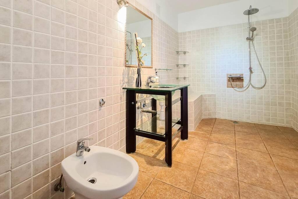 Stunning Sea View Villa With 6 Bedrooms & Heated Pool - Villa Renaissance Playa Blanca  Rom bilde